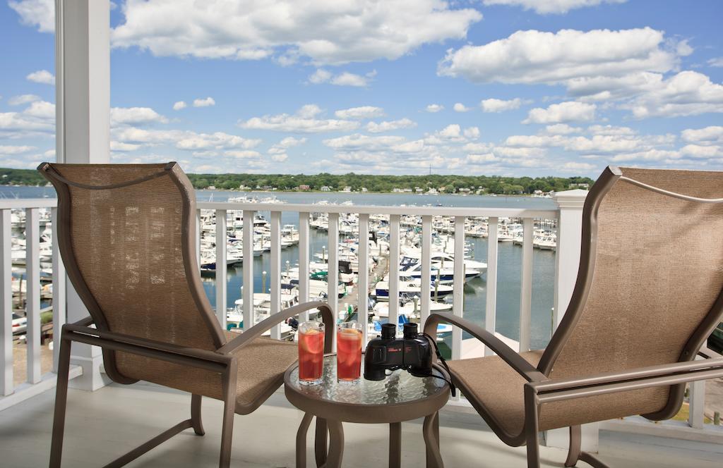 Inn At Harbor Hill Marina Niantic Room photo